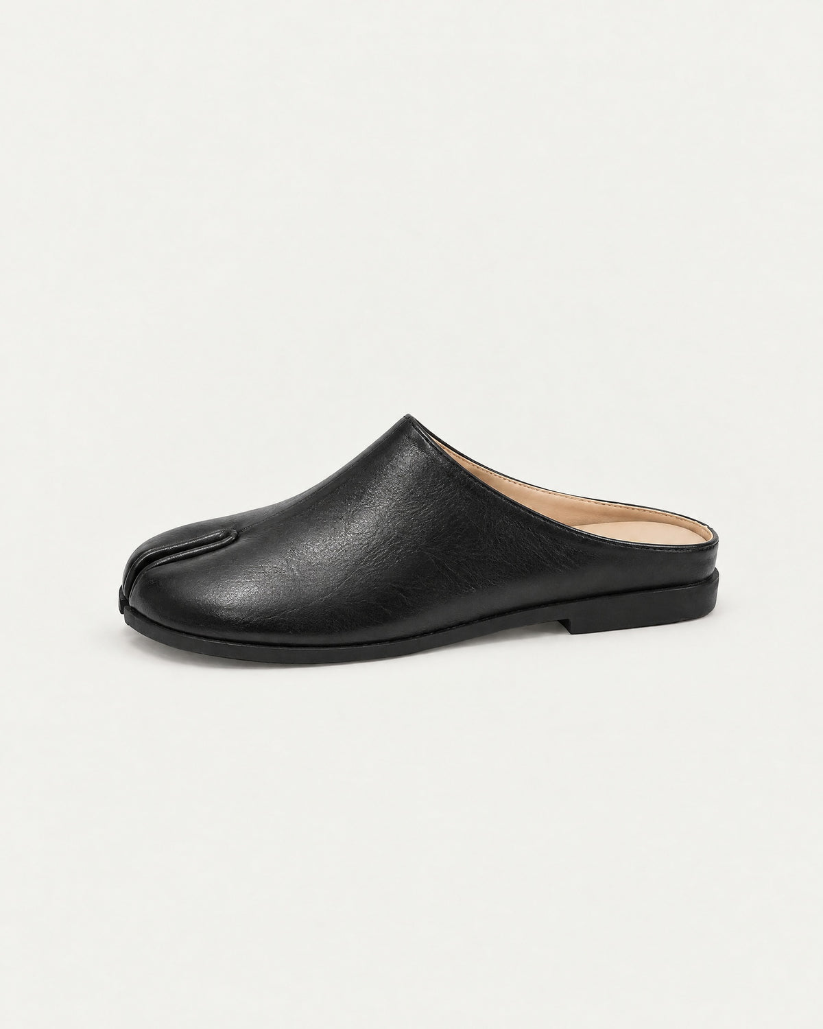 Black Tabi Mules Gion, side profile